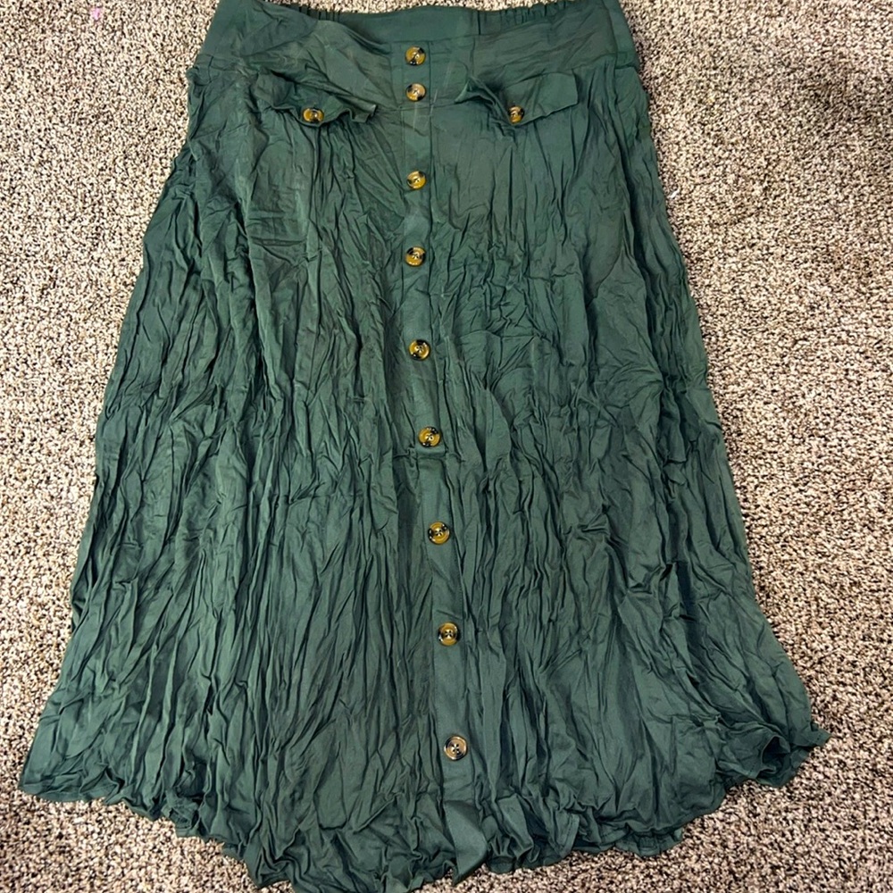 TORRID- Midi Challis Button-Front Skirt- green